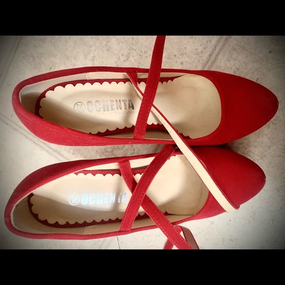 Woman’s heels - Picture 6 of 6